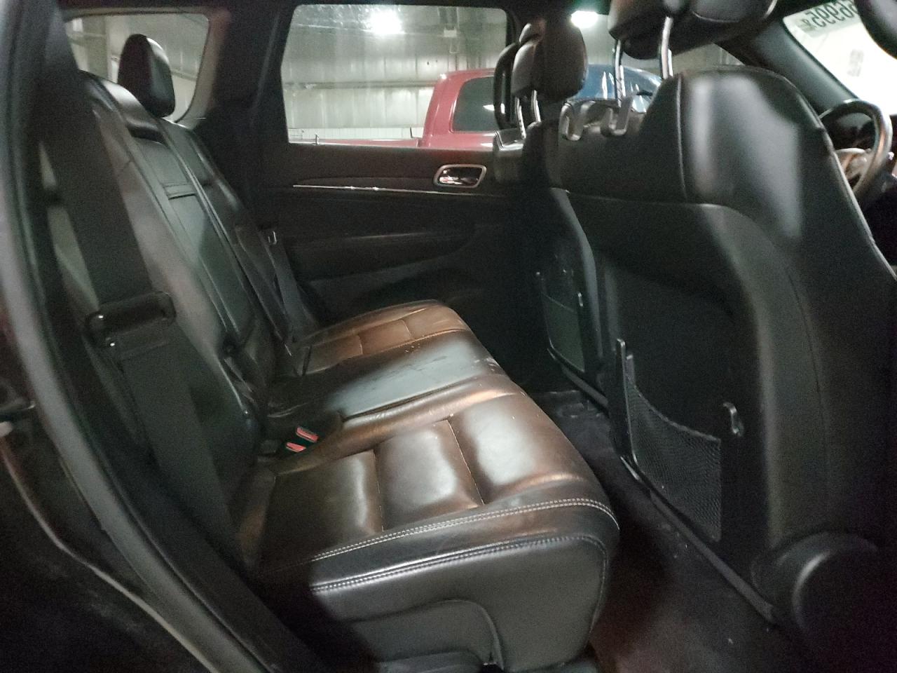2017 Jeep Grand Cherokee - Image 11