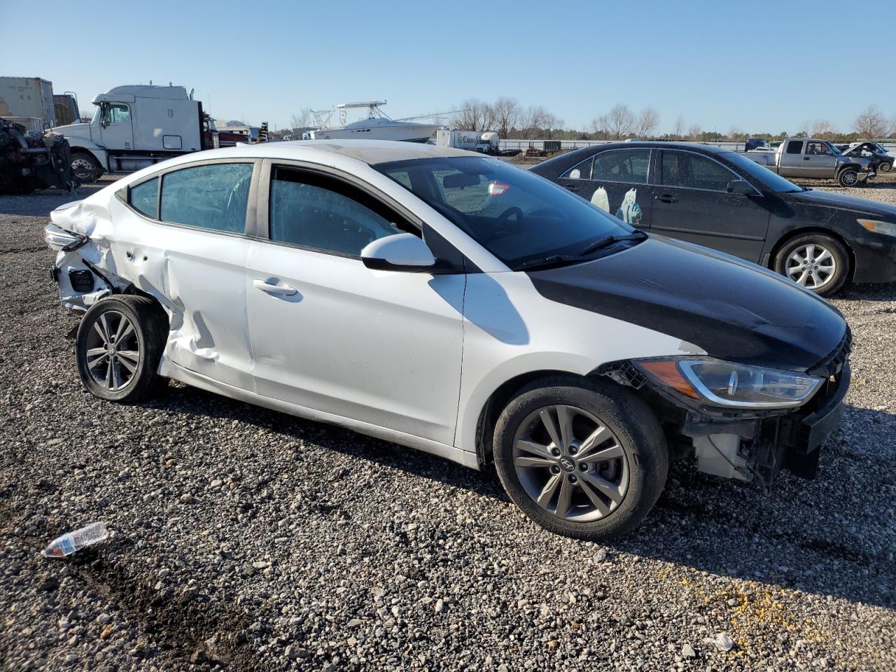 2018 Hyundai Elantra - Image 4