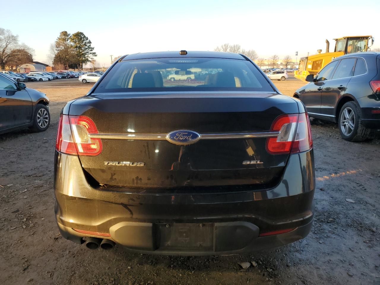 2011 Ford Taurus - Image 6