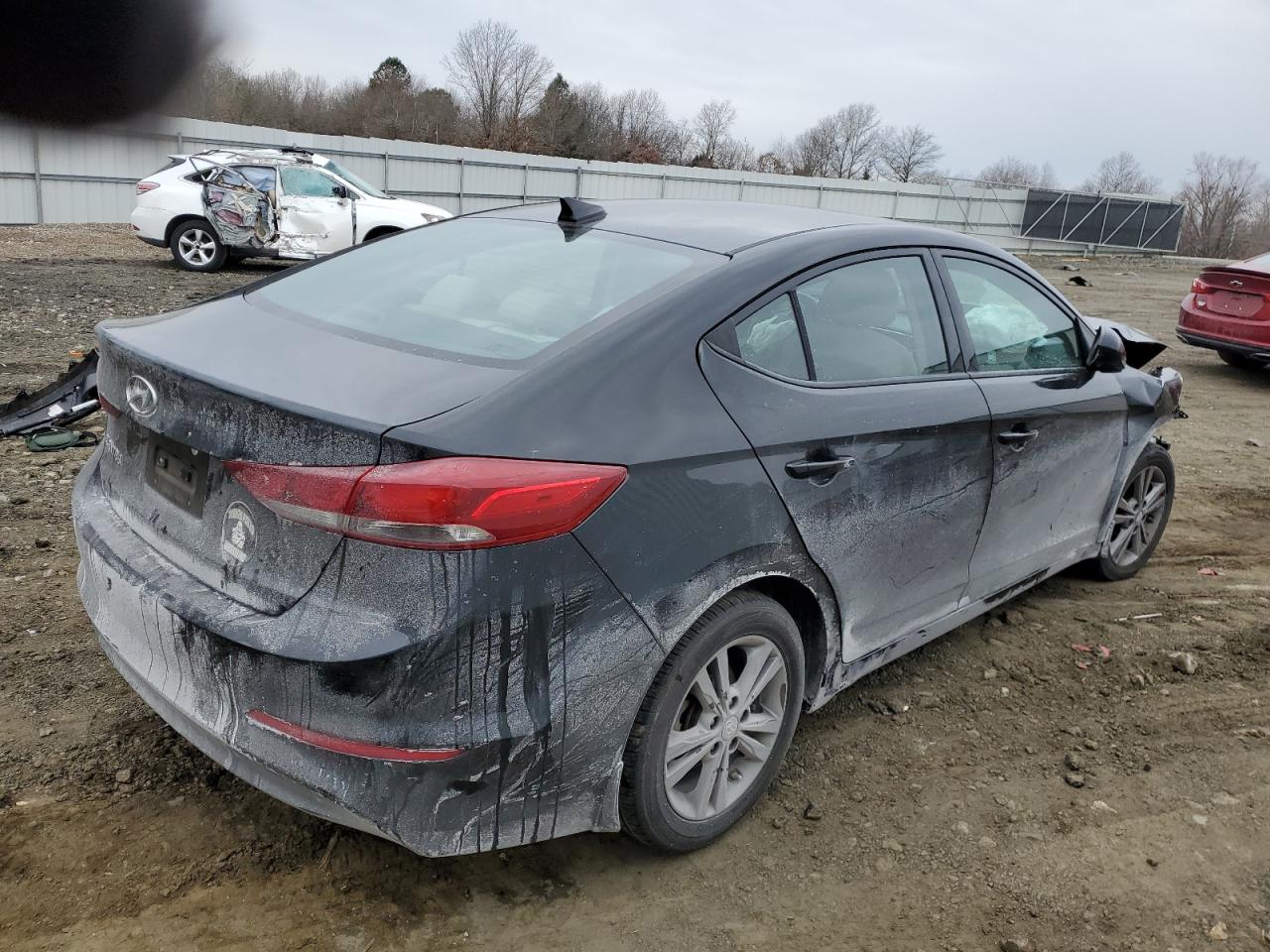 2018 Hyundai Elantra - Image 3