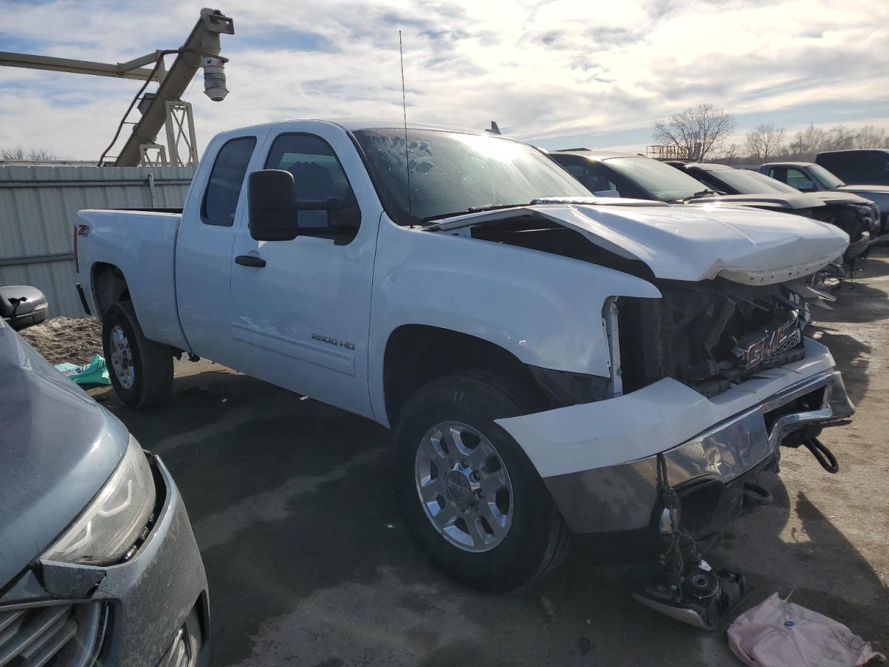 2013 GMC Sierra - Image 4