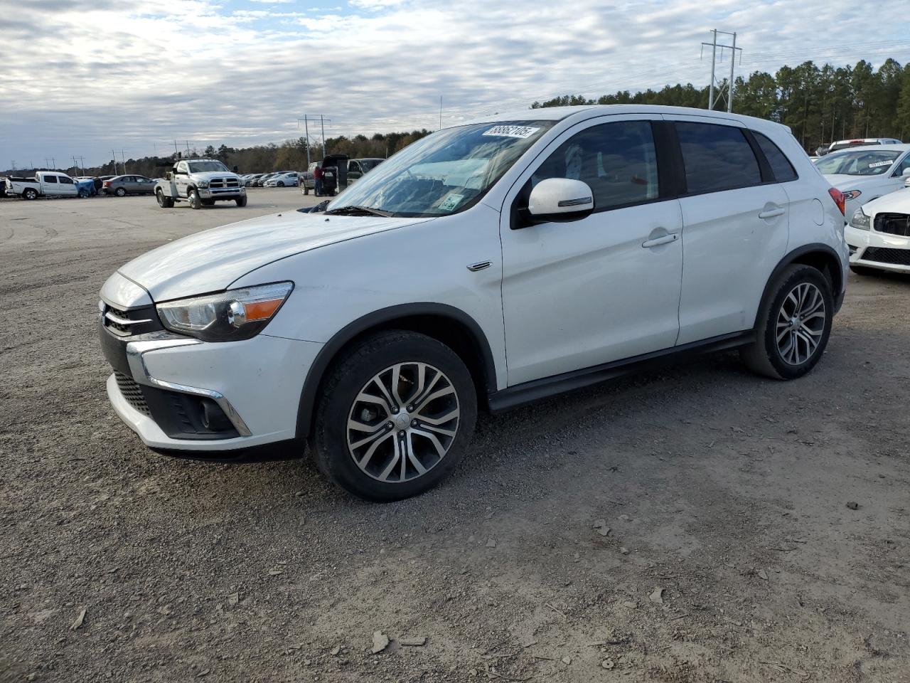 2018 Mitsubishi Outlander - Image 1