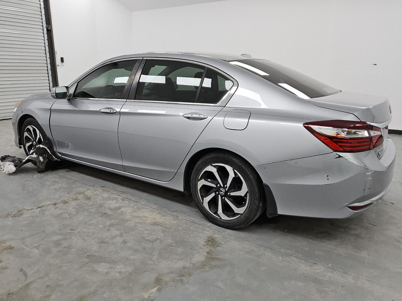 VIN 1HGCR2F83HA074810 2017 HONDA ACCORD no.2