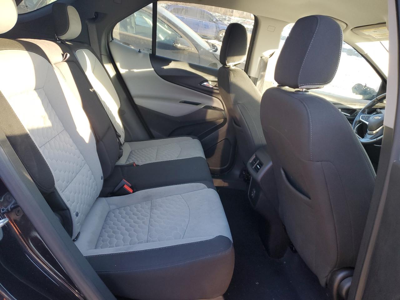 2020 Chevrolet Equinox - Image 11