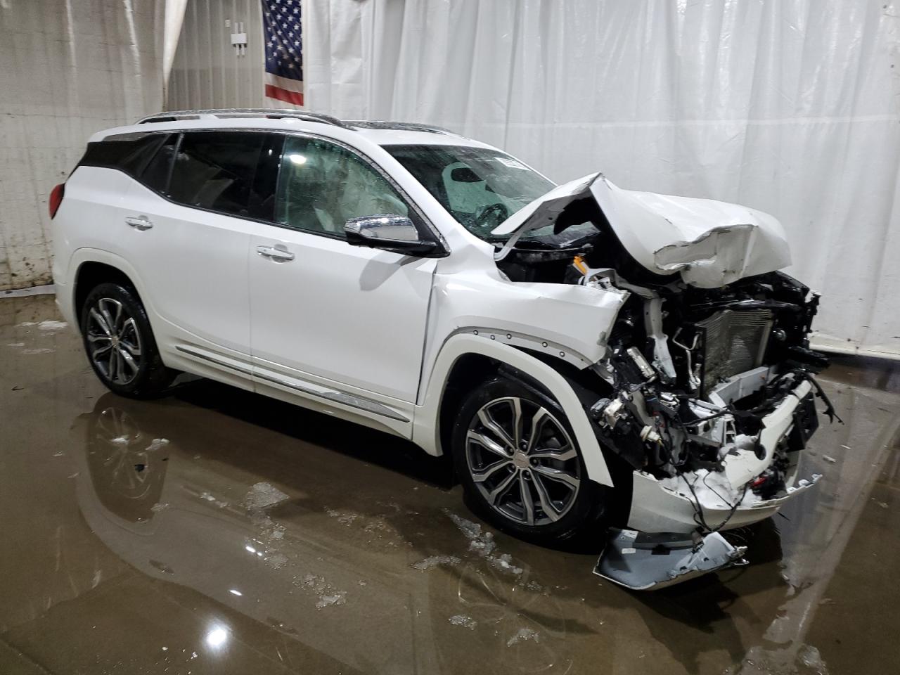 2021 GMC Terrain - Image 4