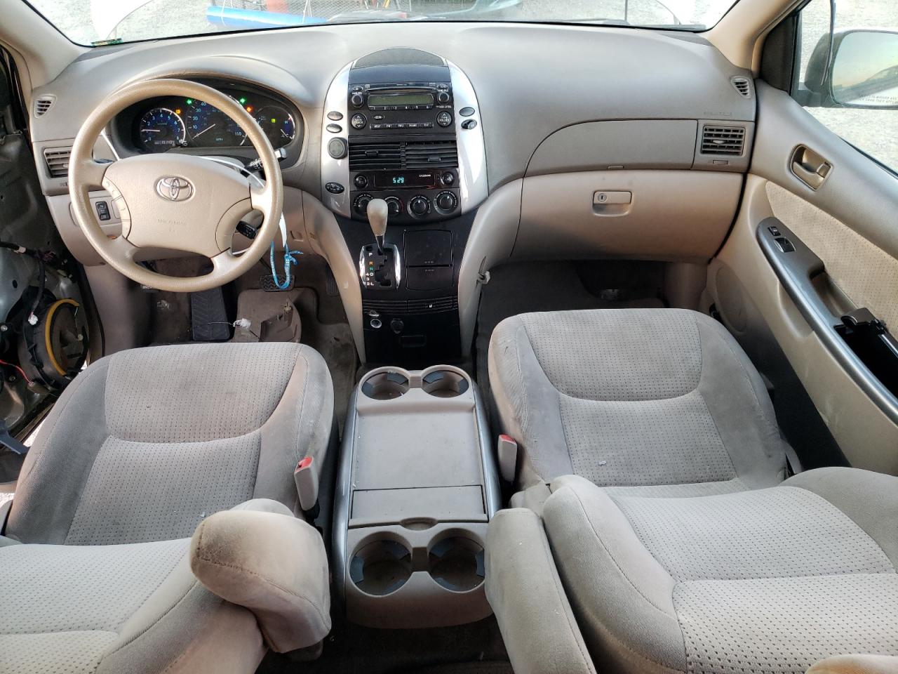 2007 Toyota Sienna - Image 8
