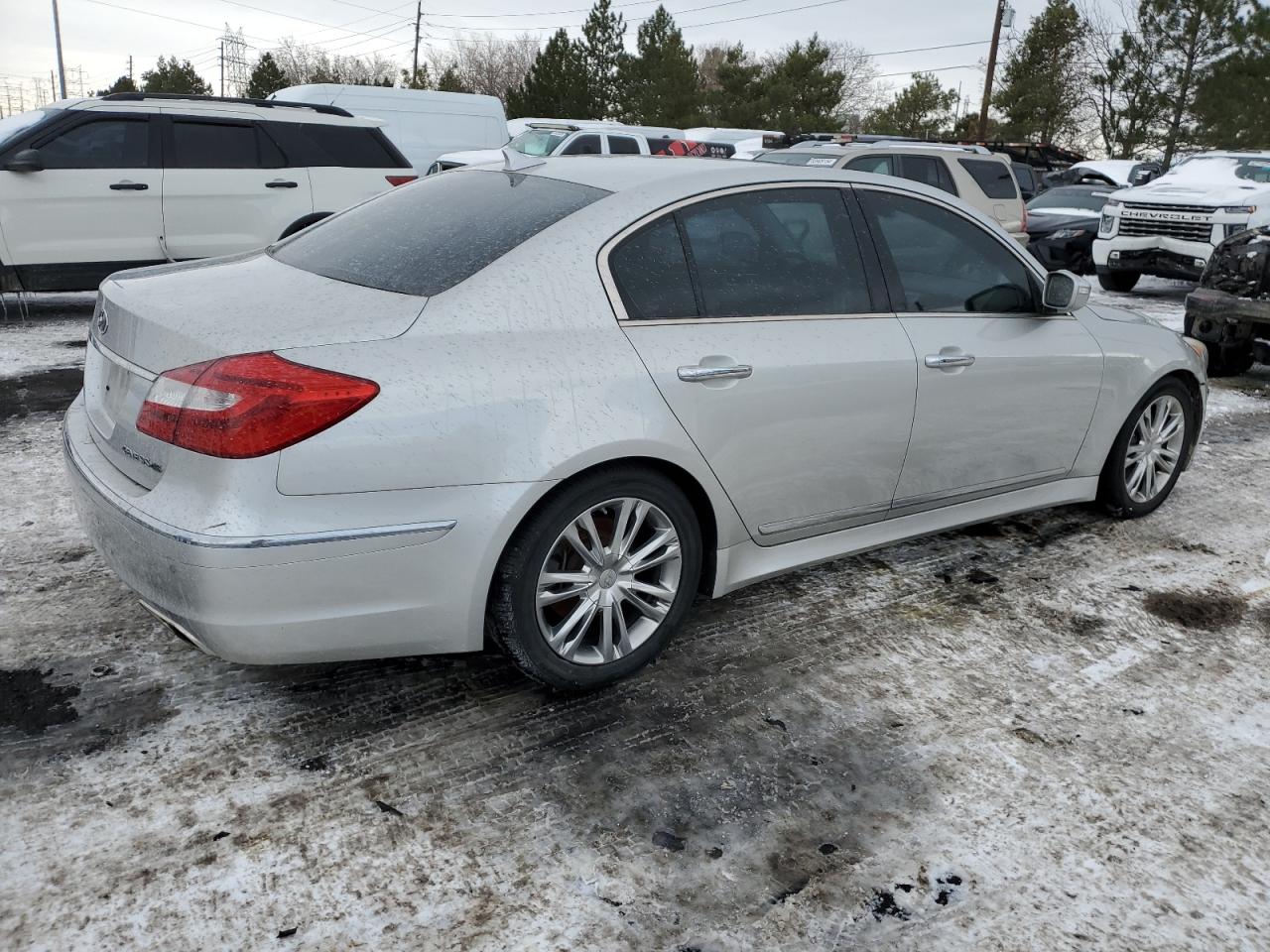 2012 Hyundai Genesis - Image 3