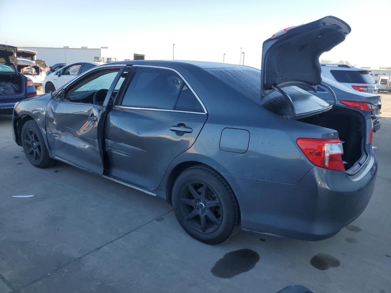 2012 Toyota Camry - Image 2