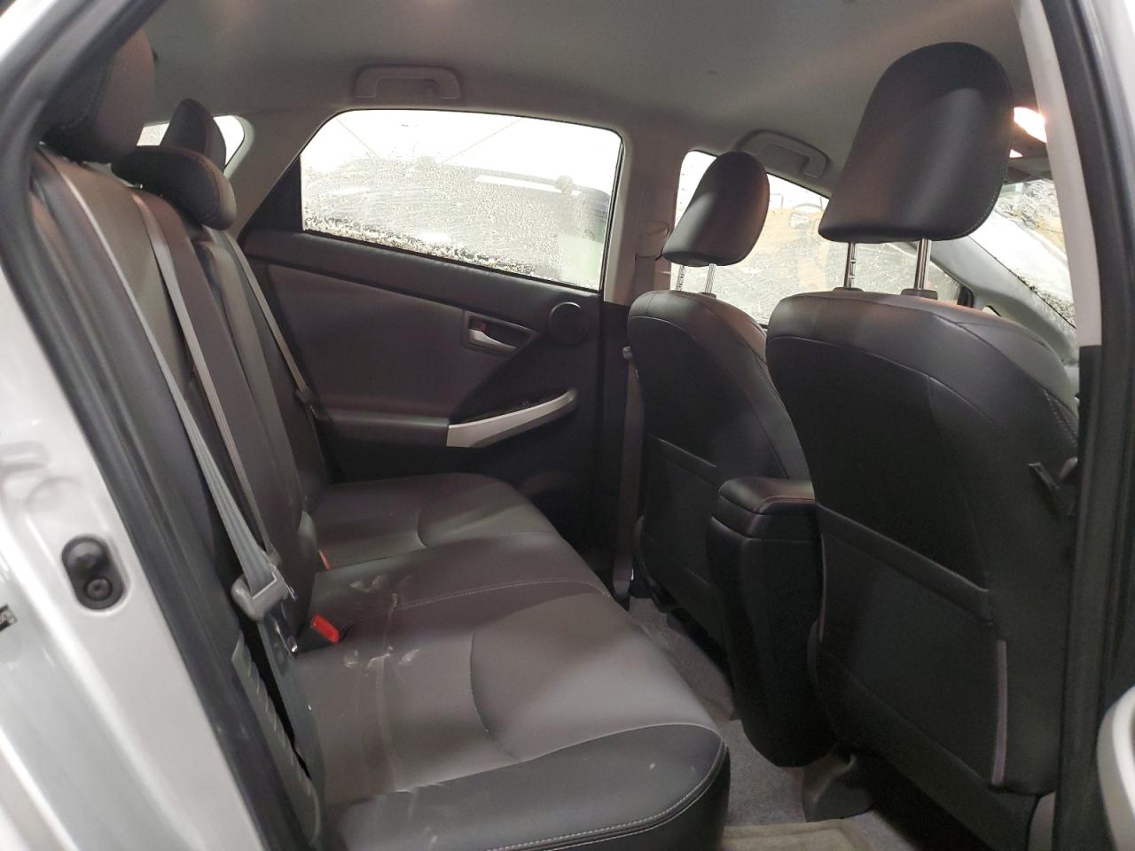 2012 Toyota Prius - Image 10