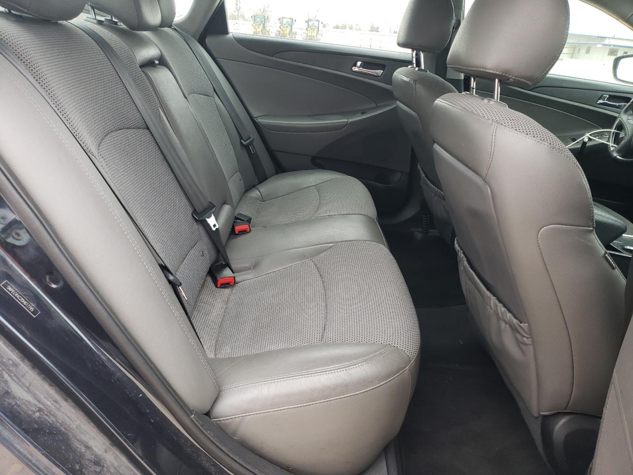 2013 Hyundai Sonata - Image 10