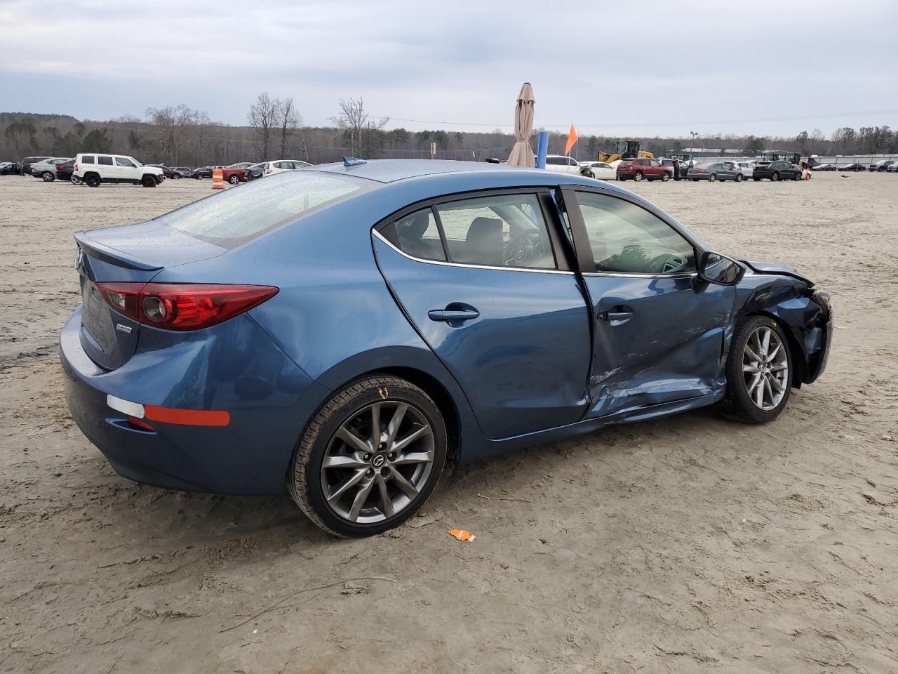 2018 Mazda 3 - Image 3