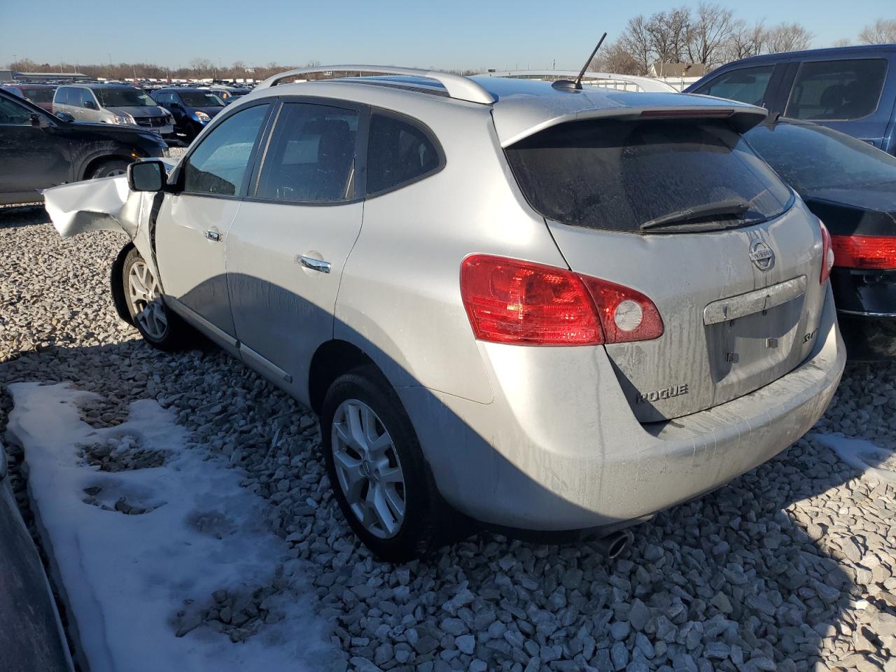 2013 Nissan Rogue - Image 2