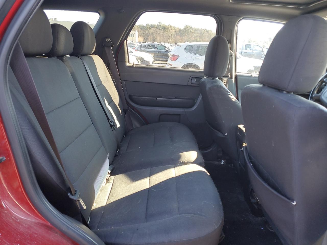 2011 Ford Escape - Image 11