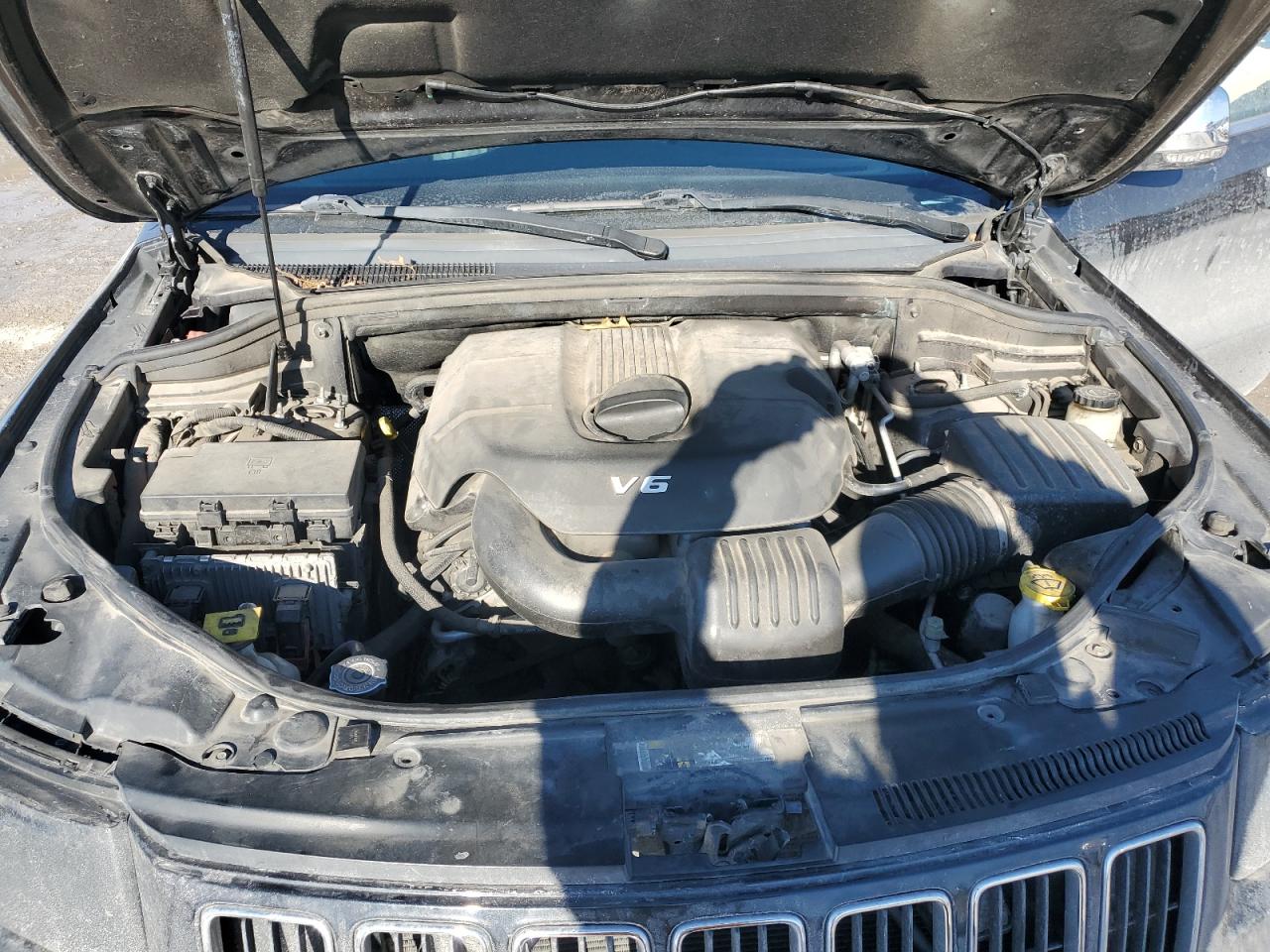 2015 Jeep Grand Cherokee - Image 14