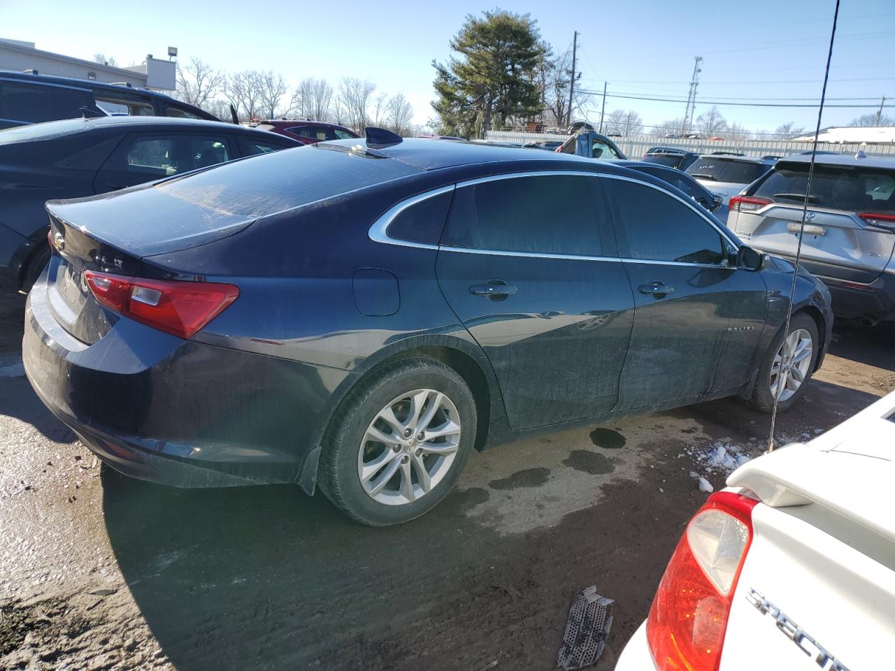 2018 Chevrolet Malibu - Image 3