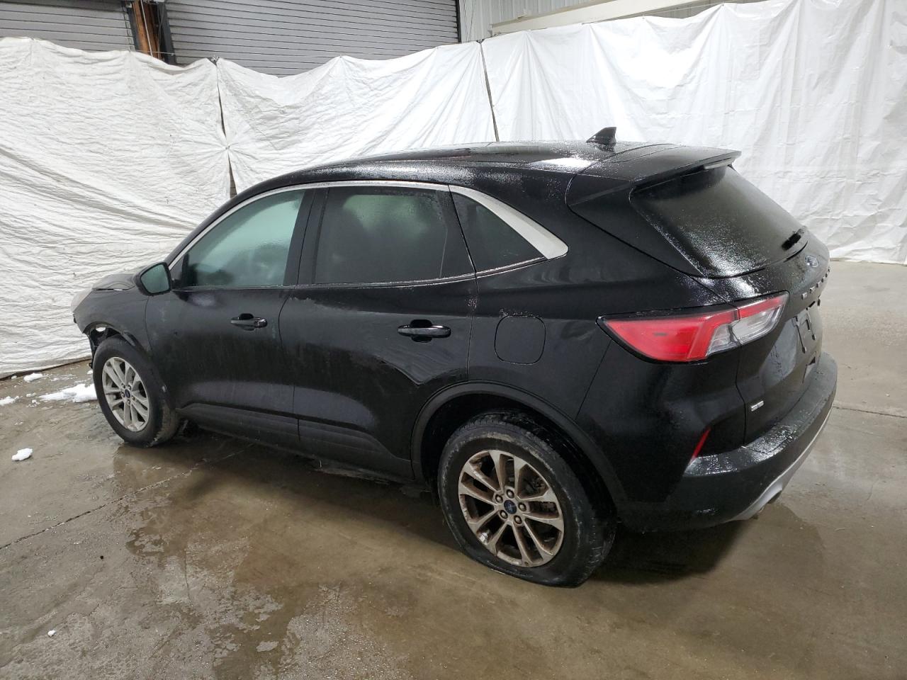 2022 Ford Escape - Image 2