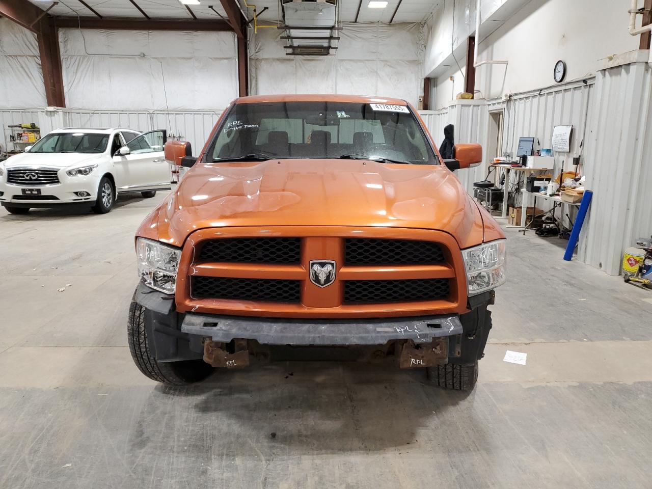 2010 Dodge RAM - Image 5