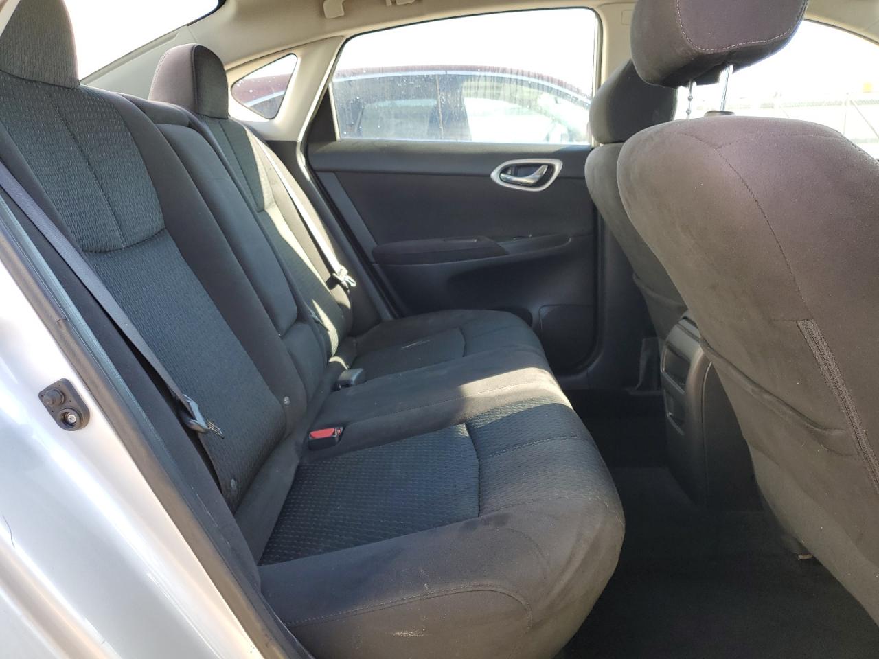 2014 Nissan Sentra - Image 10