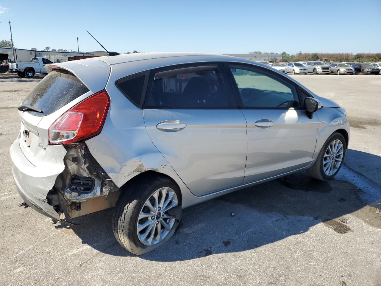 2014 Ford Fiesta - Image 3