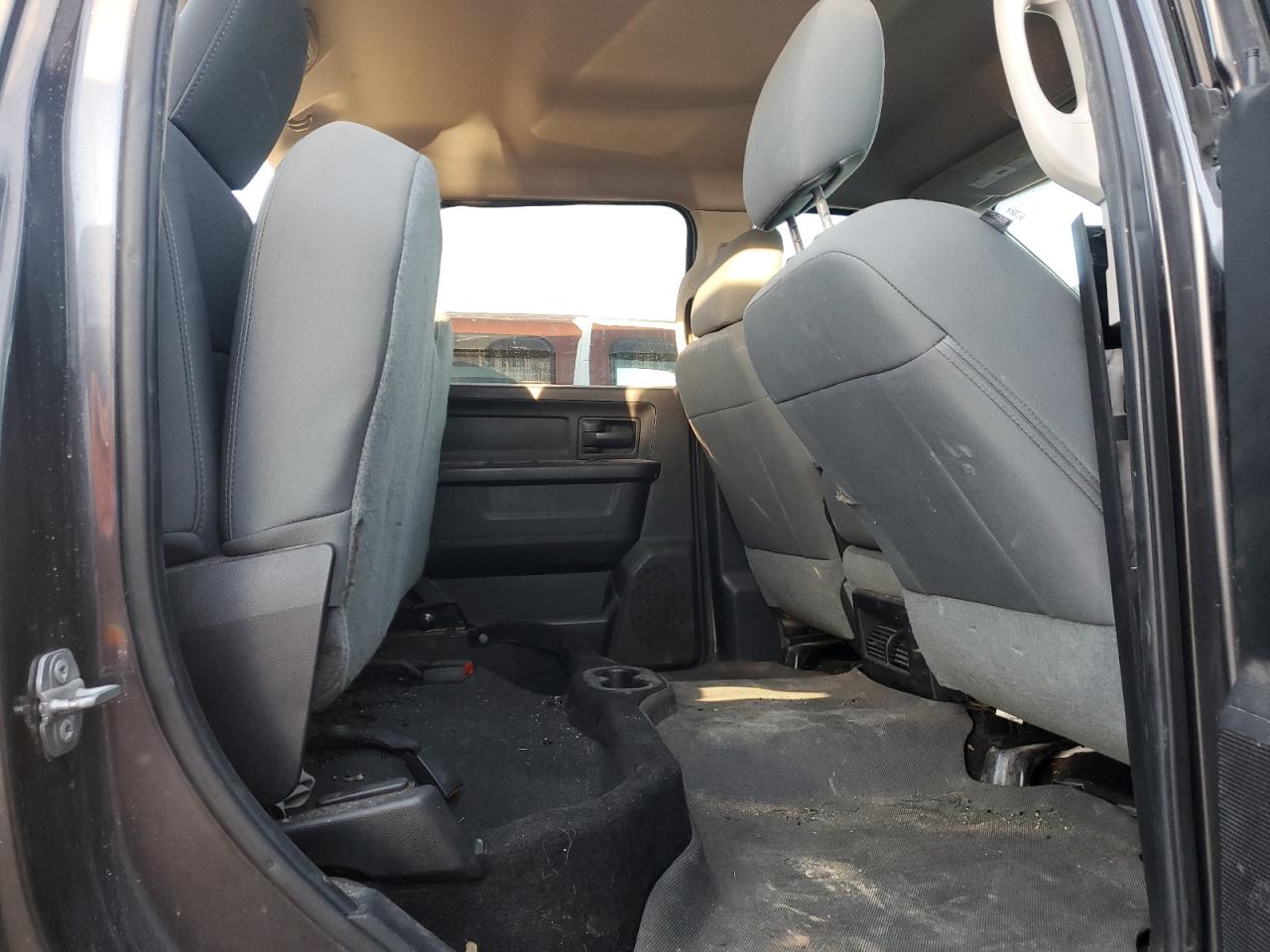 2016 RAM 2500 - Image 11