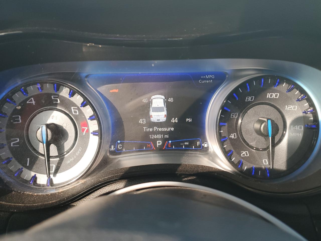 2017 Chrysler 300 - Image 9