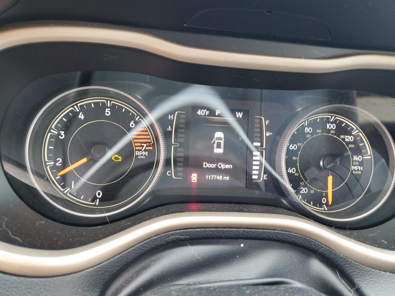 2018 Jeep Grand Cherokee - Image 9