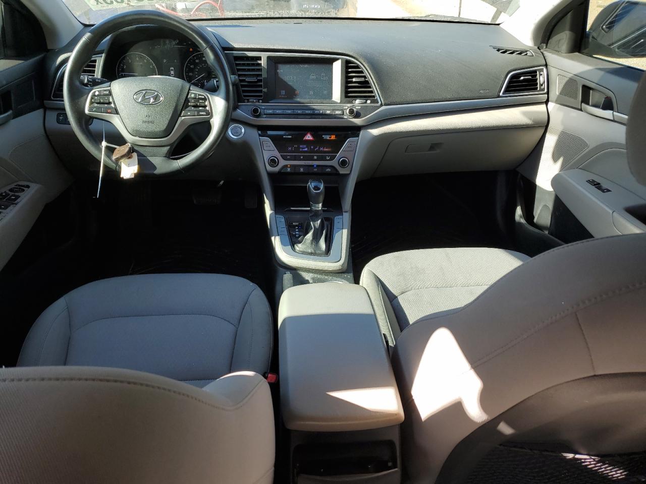 2018 Hyundai Elantra - Image 8