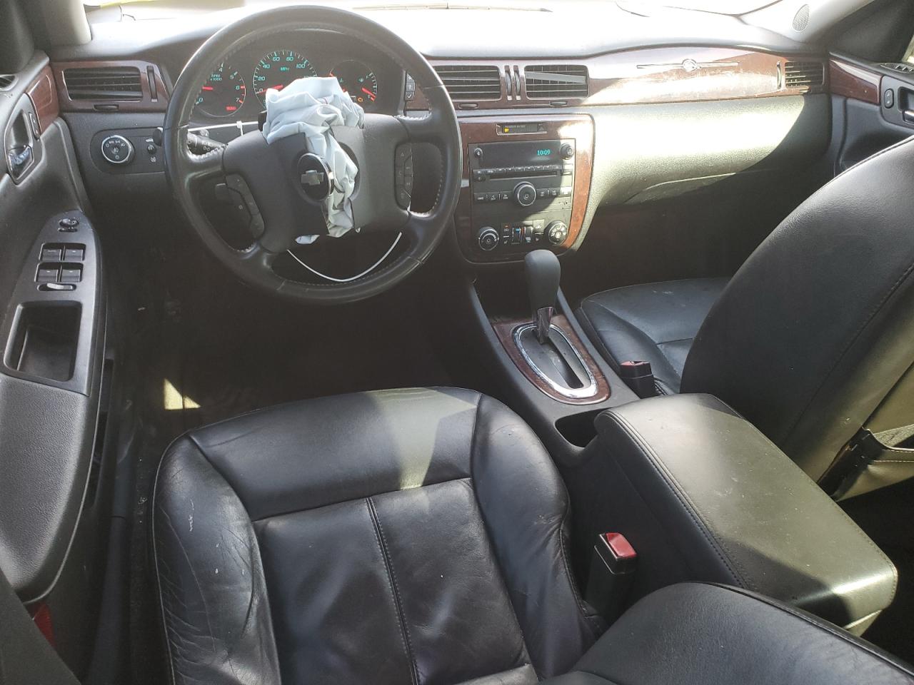 2009 Chevrolet Impala - Image 8