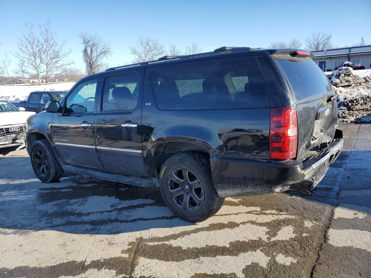 2011 Chevrolet Suburban - Image 2