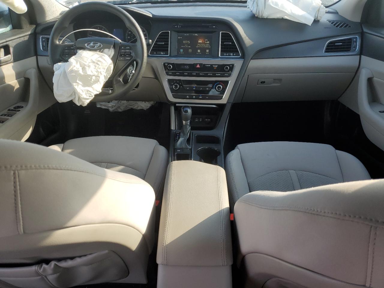 2016 Hyundai Sonata - Image 8