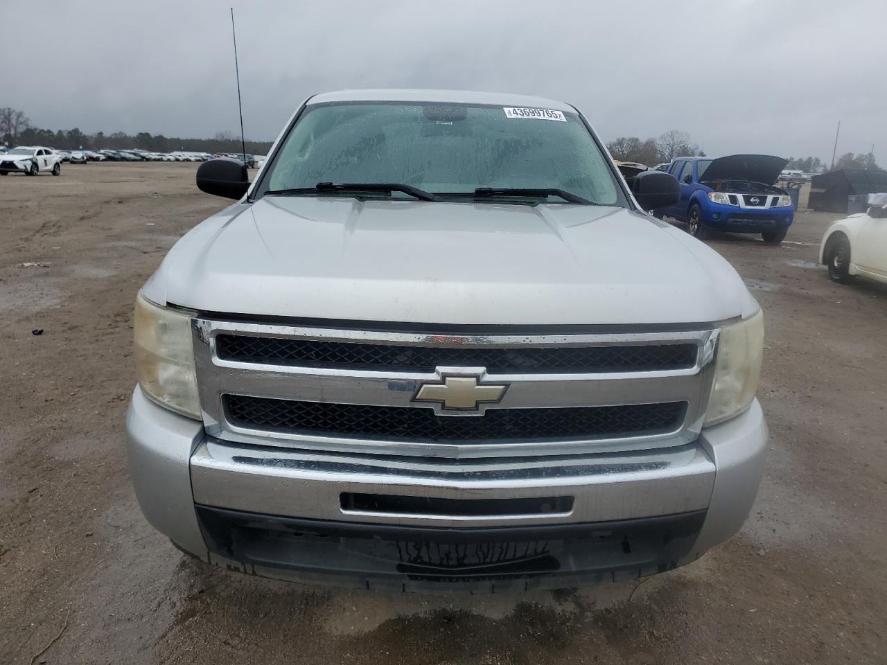2011 Chevrolet Silverado - Image 5