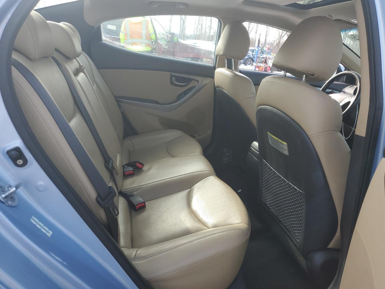 2011 Hyundai Elantra - Image 10