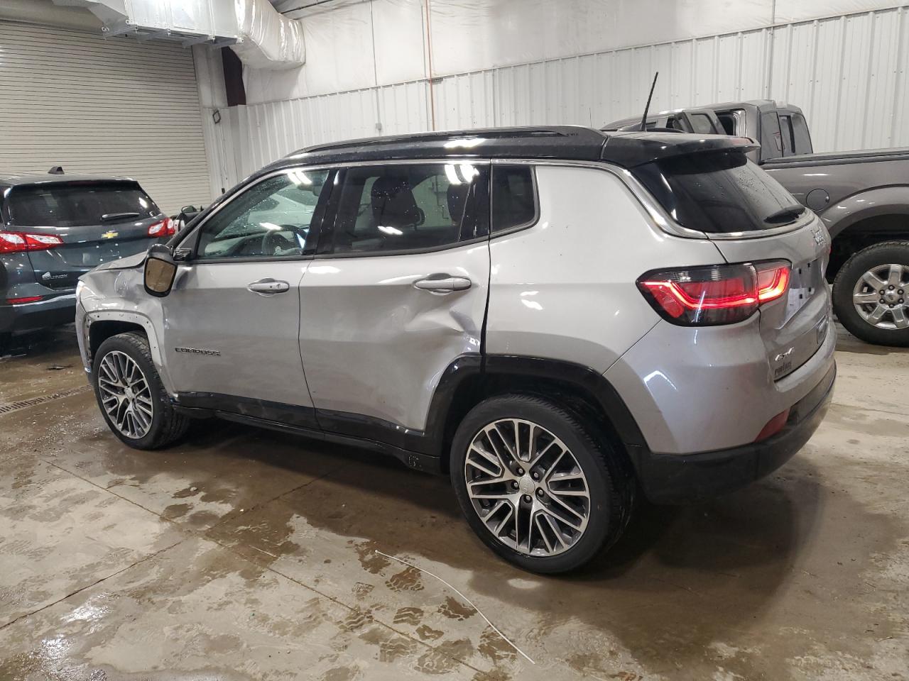 2022 Jeep Compass - Image 2