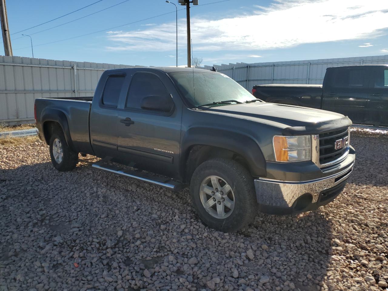 2011 GMC Sierra - Image 4