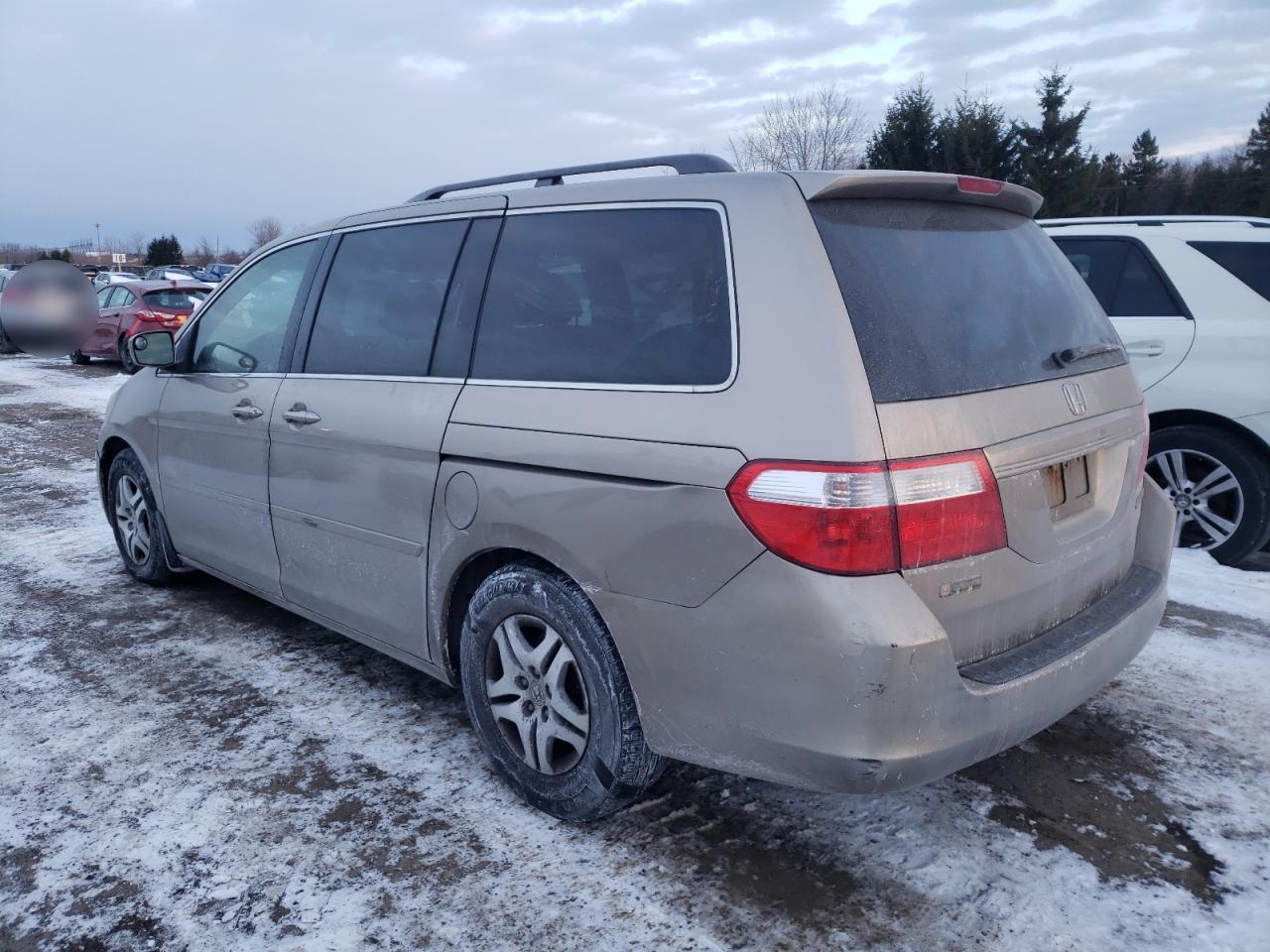2005 Honda Odyssey - Image 2