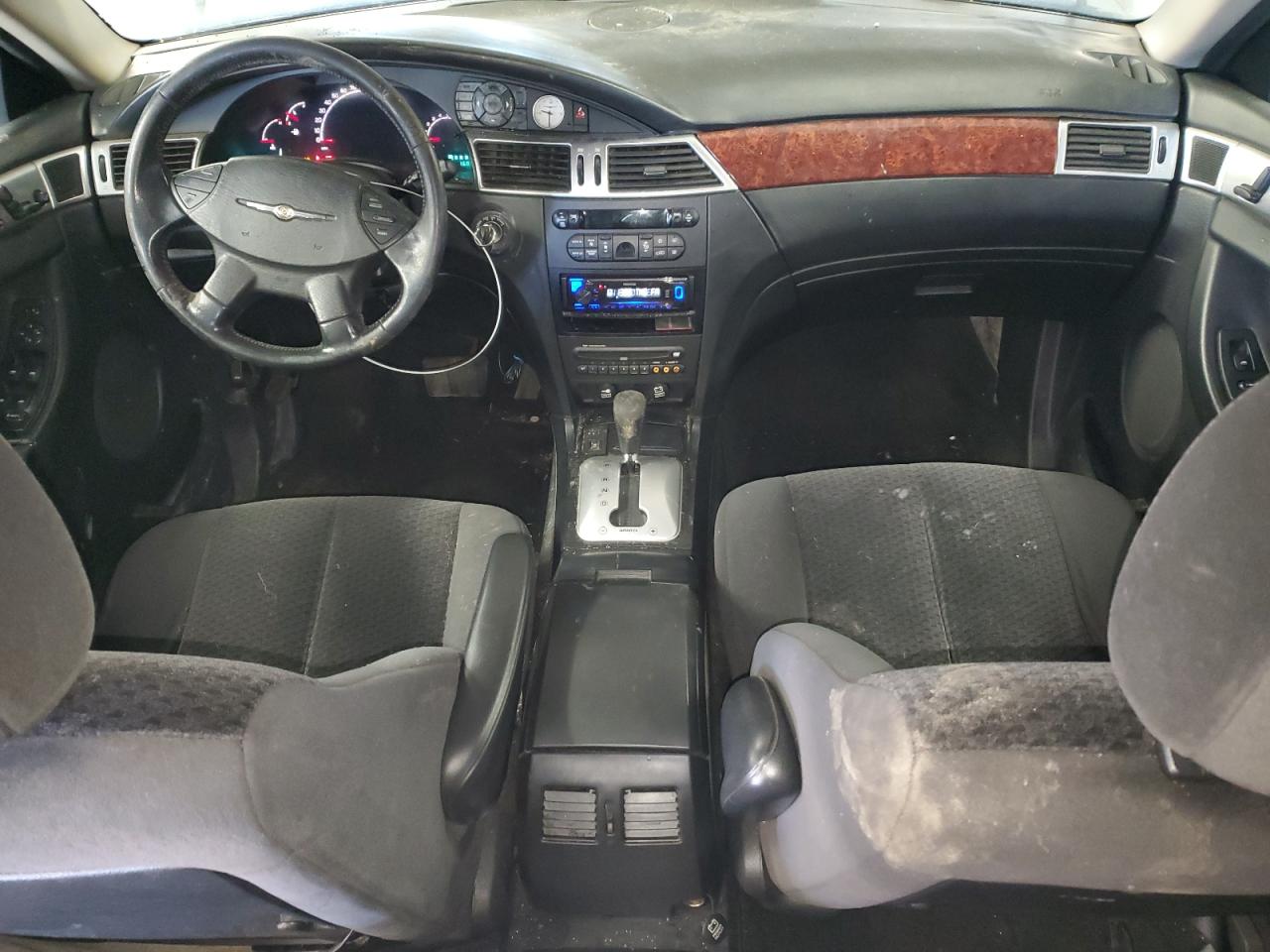 2004 Chrysler Pacifica - Image 8