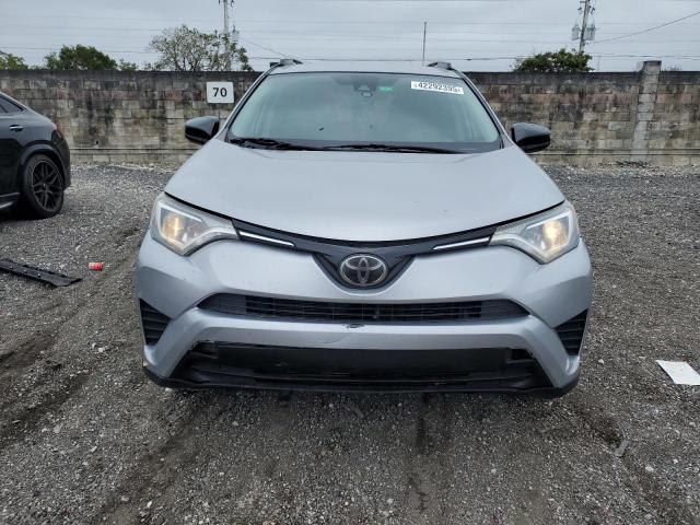 Паркетники TOYOTA RAV4 2017 Серебристый