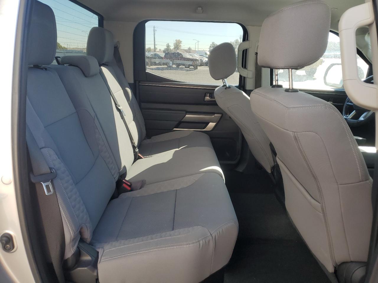 2023 Toyota Tundra - Image 11