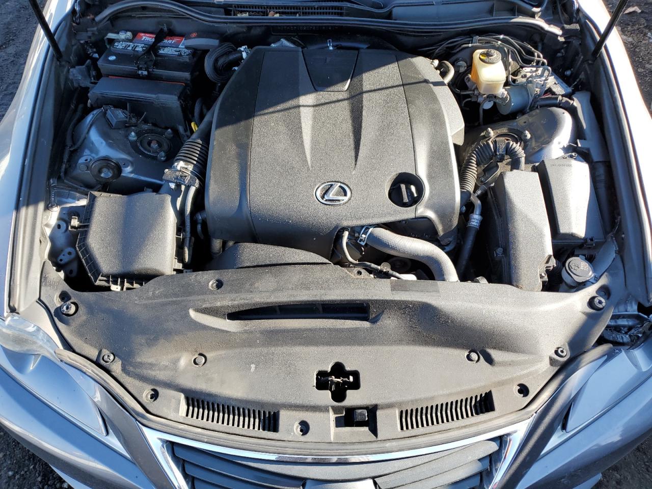 2015 Lexus IS - Image 11