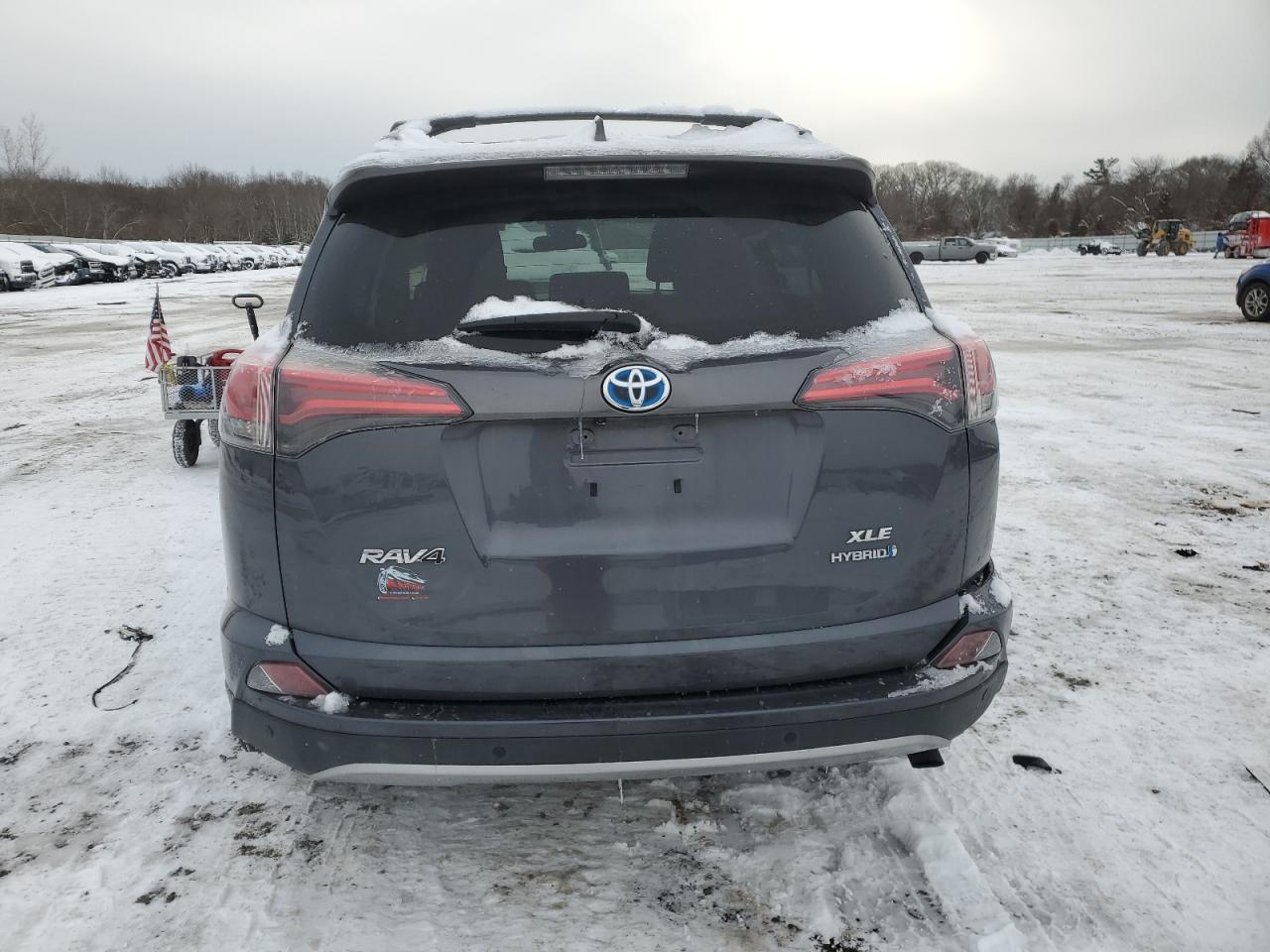 2017 Toyota RAV 4 - Image 6
