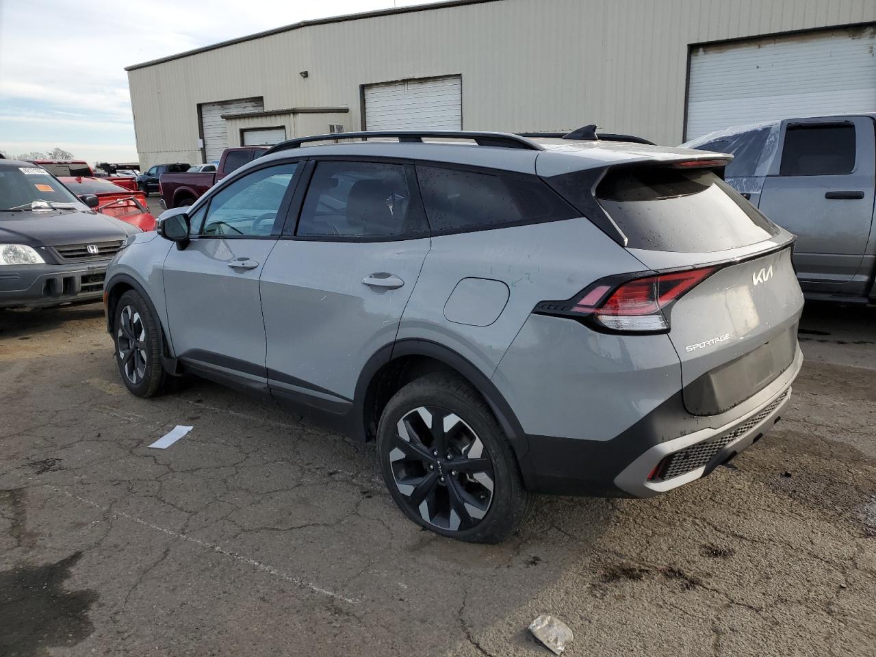 2023 Kia Sportage - Image 2