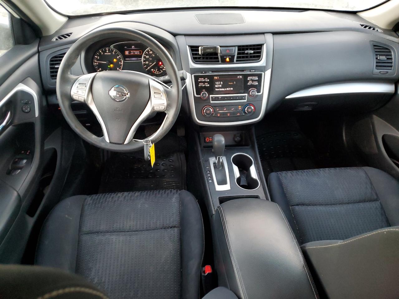 2017 Nissan Altima - Image 8