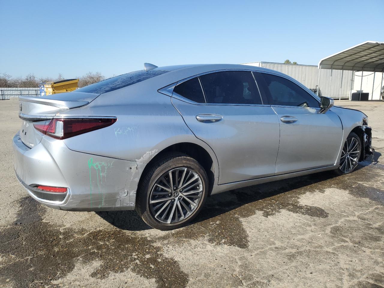 2024 Lexus ES - Image 3