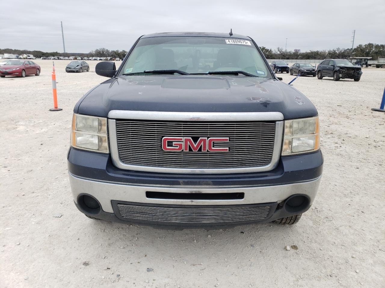 2010 GMC Sierra - Image 5