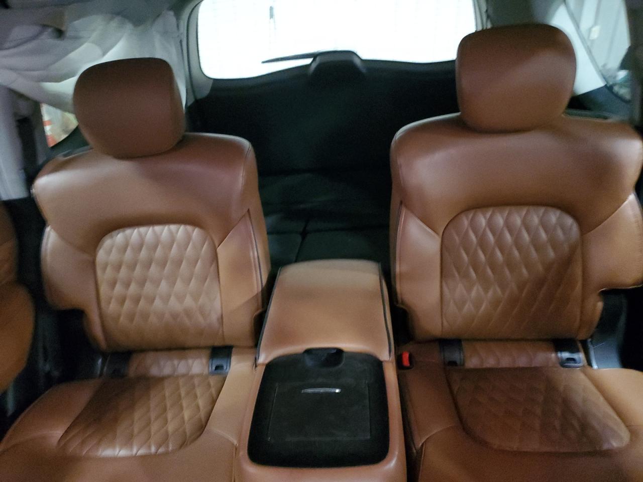 2019 Infiniti QX80 - Image 10