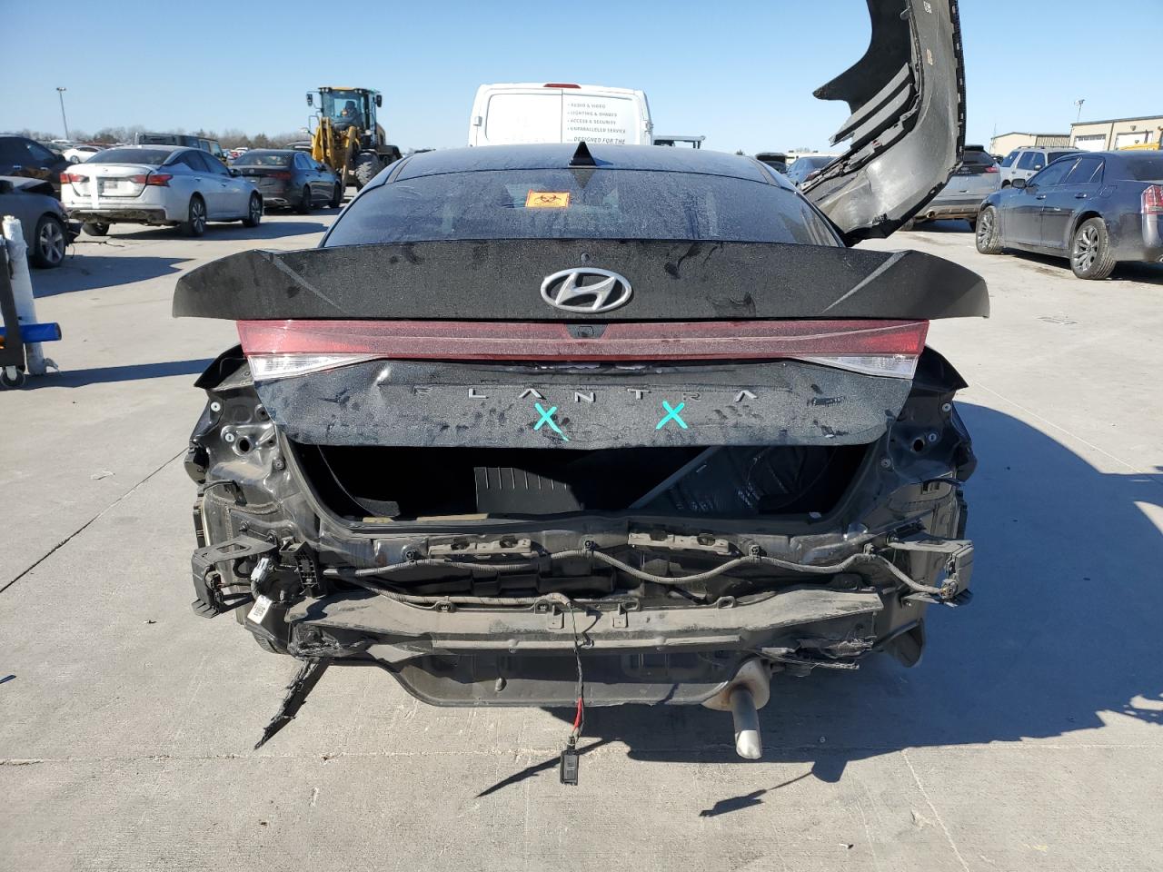 2022 Hyundai Elantra - Image 6
