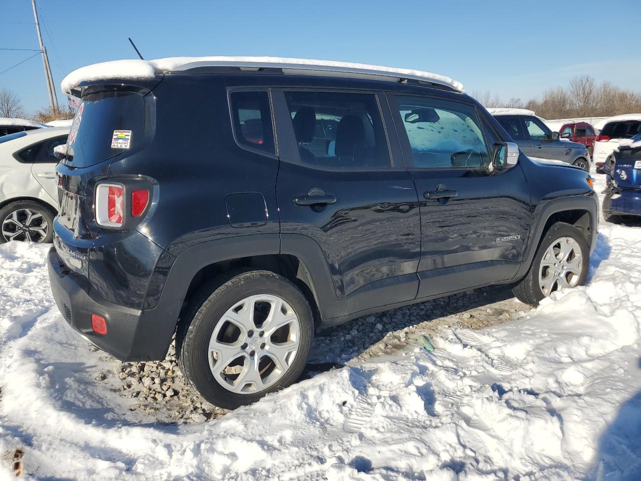 VIN ZACCJBDT8GPE15016 2016 JEEP RENEGADE no.3