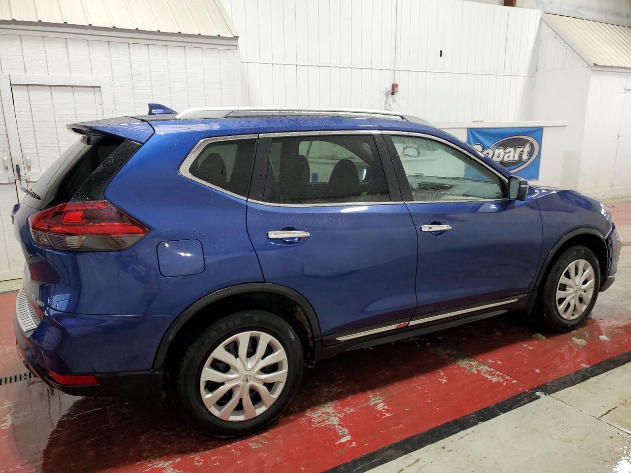 2020 Nissan Rogue - Image 3