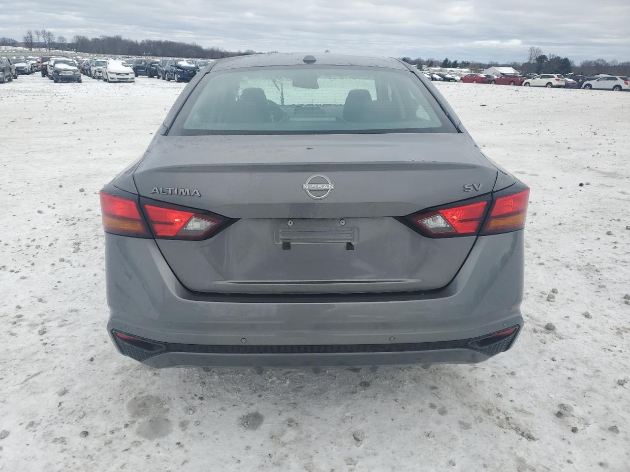 2024 Nissan Altima - Image 6