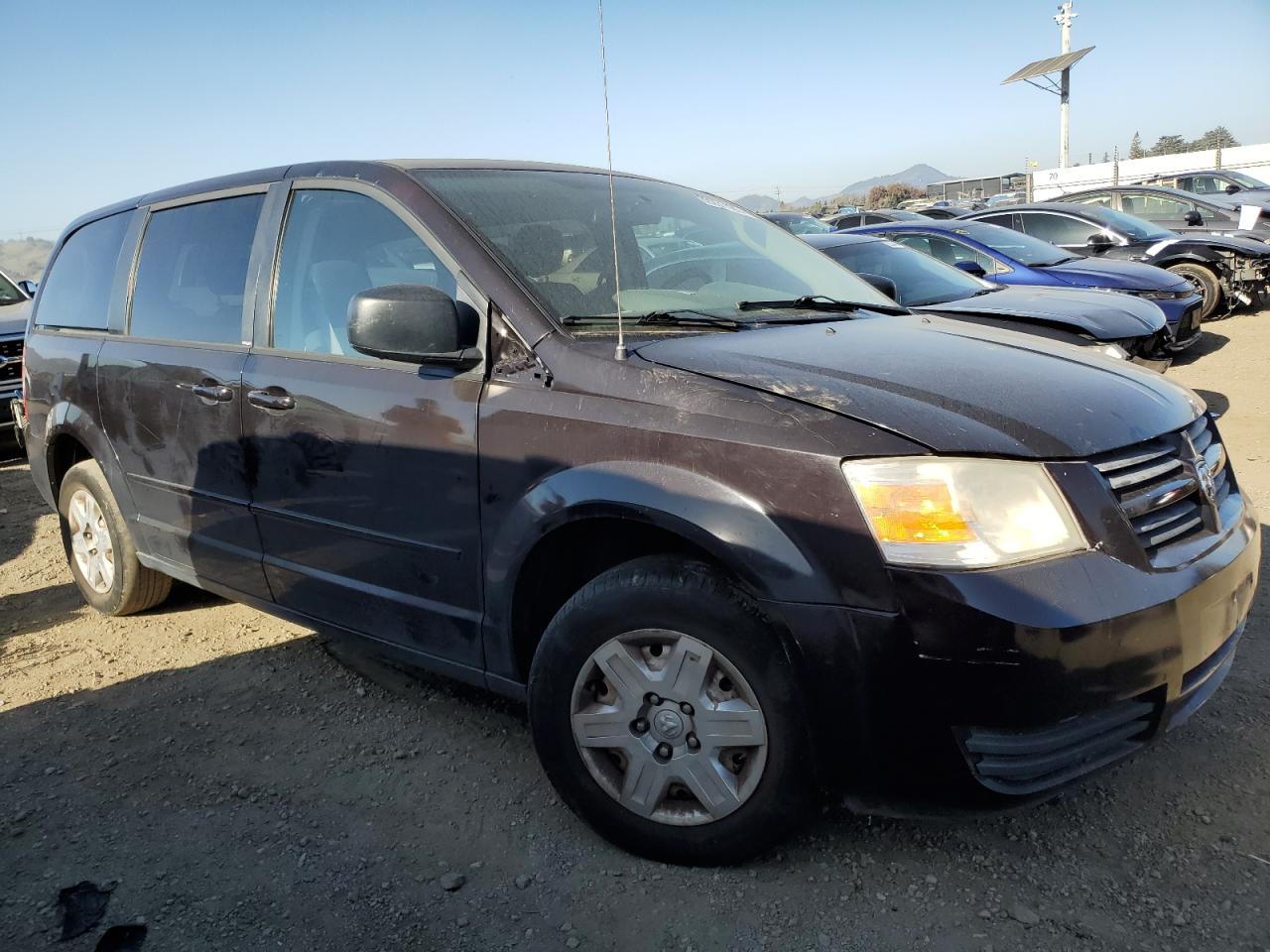 2010 Dodge Caravan - Image 4